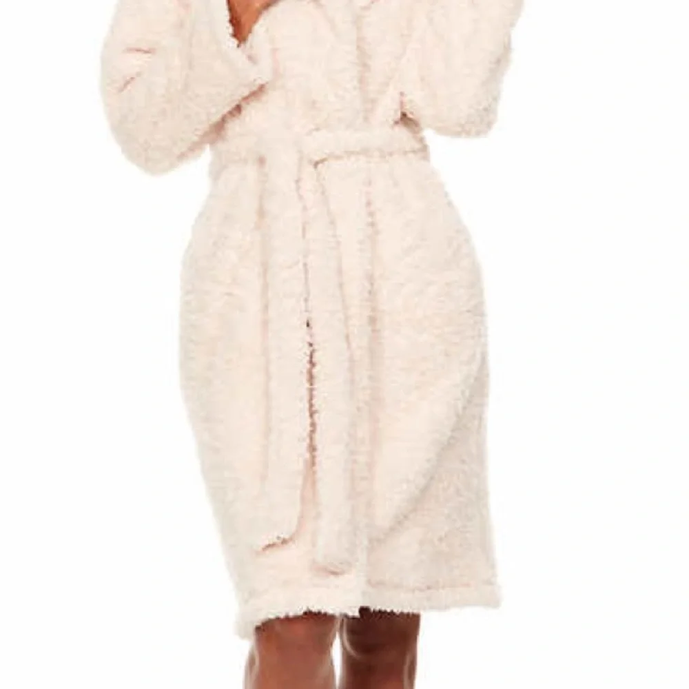 Flora Nikrooz Plush Beige Ivory Luxury Robe small / medium